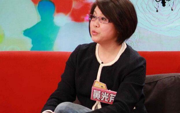 黄光芹放弃生子据台湾媒体报道,50岁名嘴黄光芹日前炮轰周玉蔻在国际