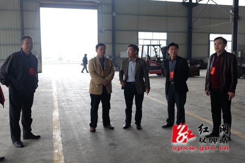 双牌县人大常委会调研工业集中区运行情况