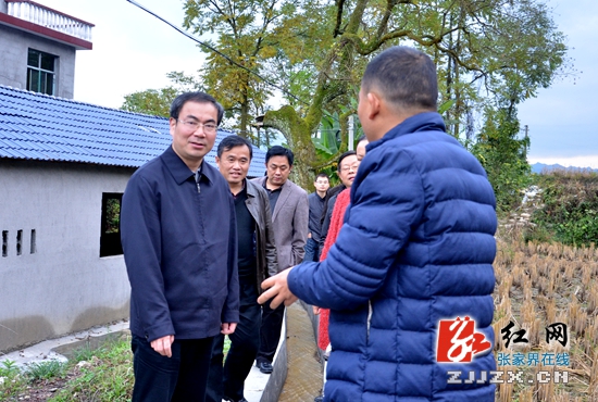 刘革安到安坪村开展“一进二访”活动