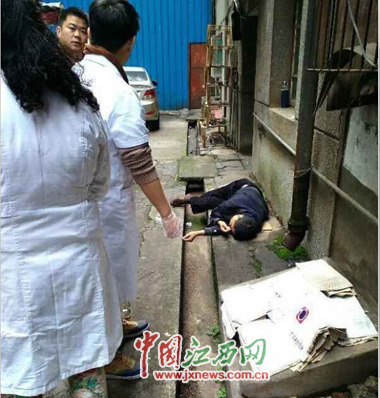 江西男子打死妻子后跳楼给儿子留下遗书（图）