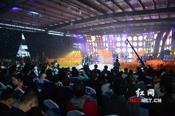 今天上午，2015中国中部（湖南）农业博览会在长沙国际会展中心正式开幕。