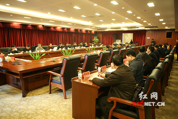 11月26日，湖南省人大常委会副主任谢勇及部分省人大常委会委员到湖南省人民检察院视察工作。
