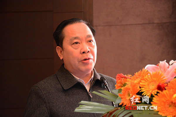 湖南省国土厅副厅长金勇章介绍，湖南地热能开发已经起步，目前，全省已建成198个浅层地温能项目。