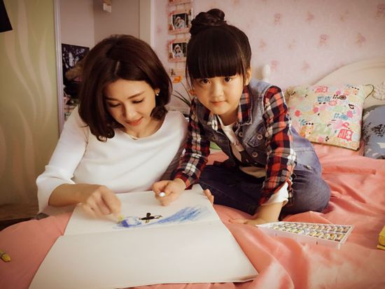 童蕾和小CP画画