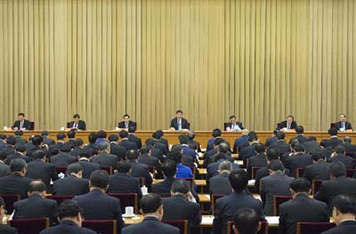 11月27日至28日，中央扶贫开发工作会议在北京召开。中共中央总书记、国家主席、中央军委主席习近平发表重要讲话。新华社记者饶爱民摄