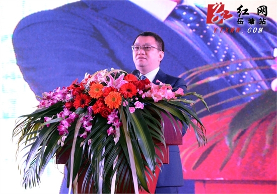 中国（中部）岳塘国际商贸城今日开盘  首日劲销15.8亿