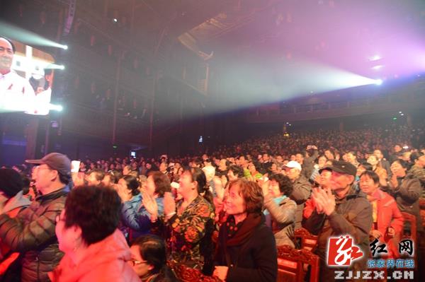 200名银发艺术家“献艺”张家界魅力湘西