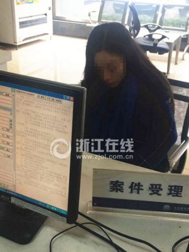 女婴的母亲到派出所找孩子
