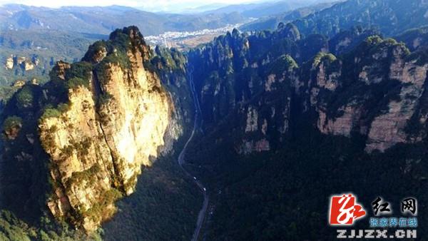 武陵源百丈峡景区航拍图惊艳问世 同现三类美丽风光