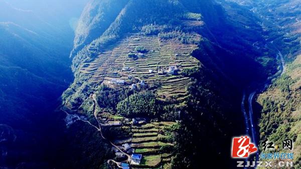 武陵源百丈峡景区航拍图惊艳问世 同现三类美丽风光