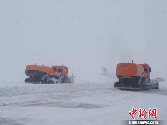 受暴雪天气影响乌鲁木齐机场201架进出港航班延误