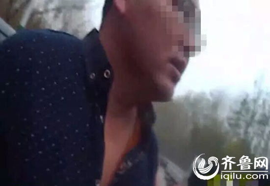 黑车司机向报警人求饶：“你绕了我吧，我也没干什么。”