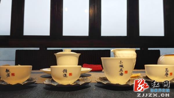 张家界溪布老街现“会说话”的情怀黑茶