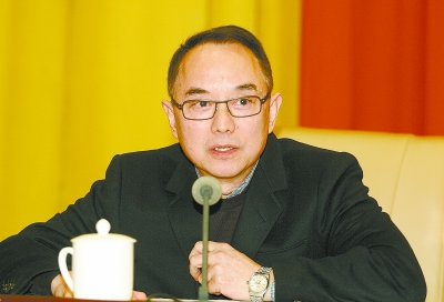 刘云。
