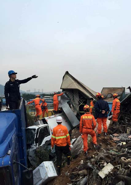 Rescuers race to find 81 missing in landslide