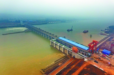 12月23日上午，位于衡南县的湘江土谷塘航电枢纽实现首台机组并网发电。湖南日报记者 童迪 摄