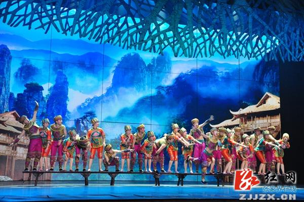 民俗节目《烟雨张家界》26日休演 70天后“再见”