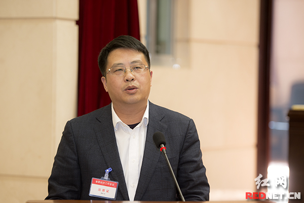 邵东县委副书记、县长沈志定