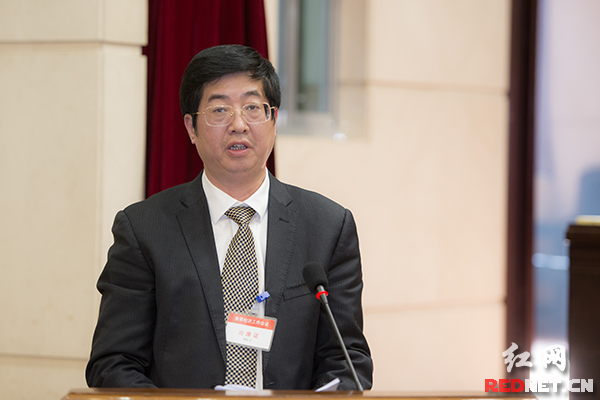 江华瑶族自治县县委书记罗建华