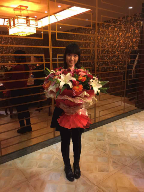 歌手唯莎:感恩父母养育之恩 孝顺父母是美德- 