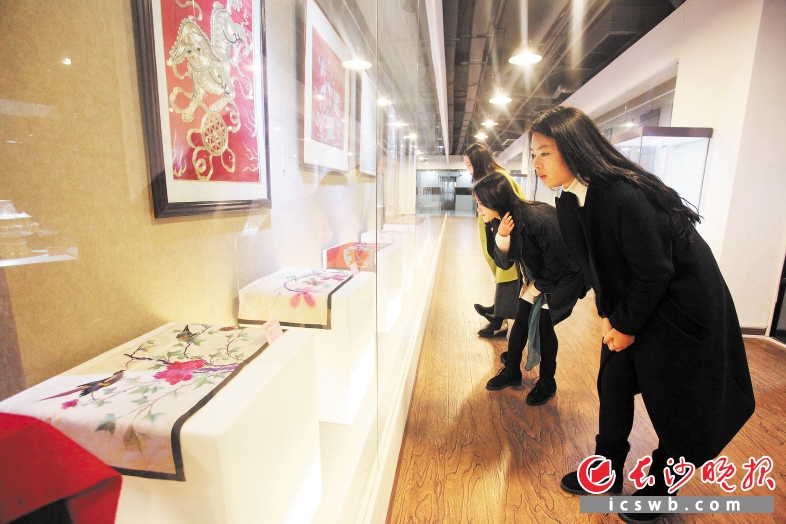 联合利国文化产权交易所艺术品展厅。