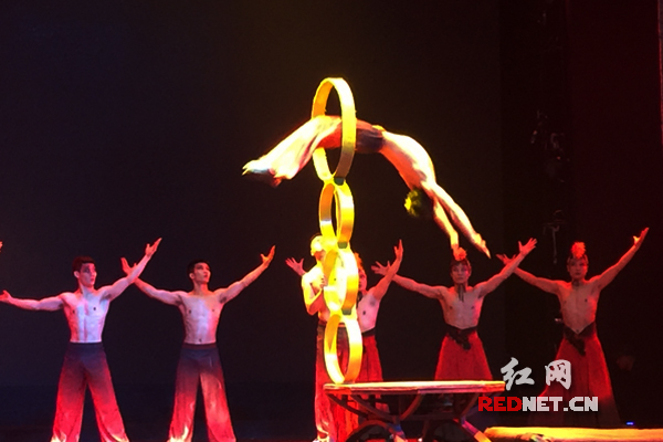 动作设计惊险。