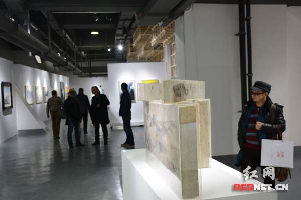 展览集中展现了湖湘最具代表性的当代艺术成果。