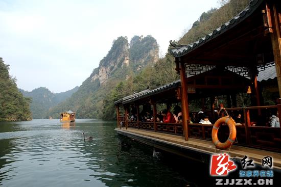 武陵源核心景区新年旅游向好 前两日纳客近万