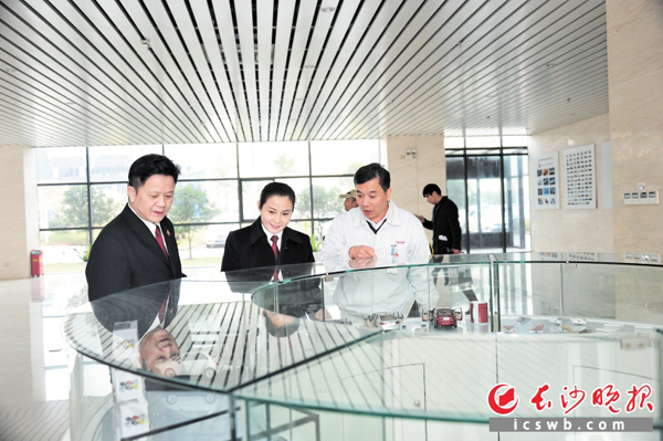 长沙市人民检察院与广汽菲克汽车有限公司开展“检企共建”活动。均为长沙晚报通讯员蒋建新摄