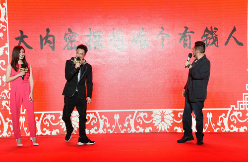 吴镇宇与谷德昭谈笑中
