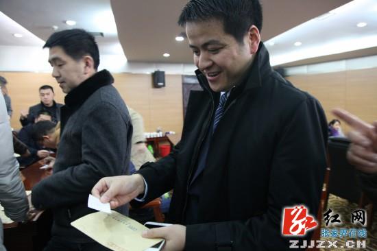 永定区98名基层党委（组）书记公开述职迎“年终大考”
