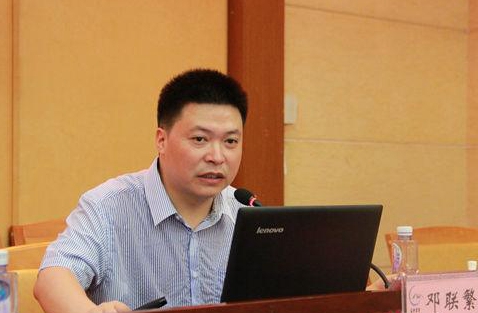 湖南省廉洁学与巡视制度研究中心主任、教授 邓联繁