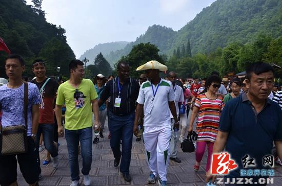 武陵源区推进“平安满意在张家界”成效凸显