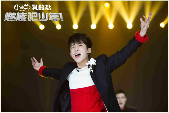 《燃烧吧少年！》星海“内斗”李宇春“添油” 春队唱哭全场