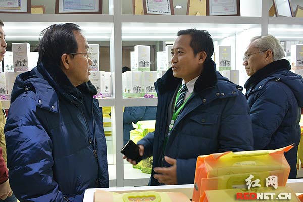 在金霞保税区老挝馆，可以购买到各类老挝农产品。