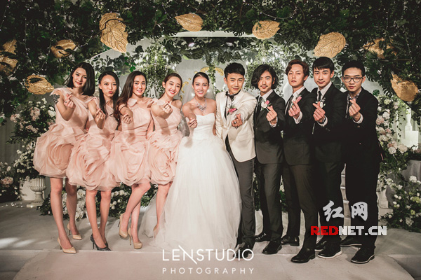 结婚现场   图片来源视觉中国