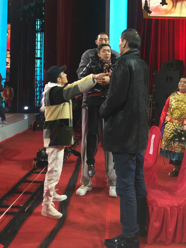 吴镇宇彩排花絮照