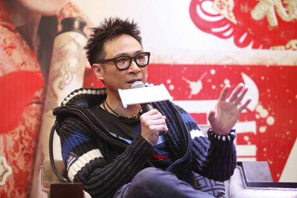 吴镇宇接受访问中