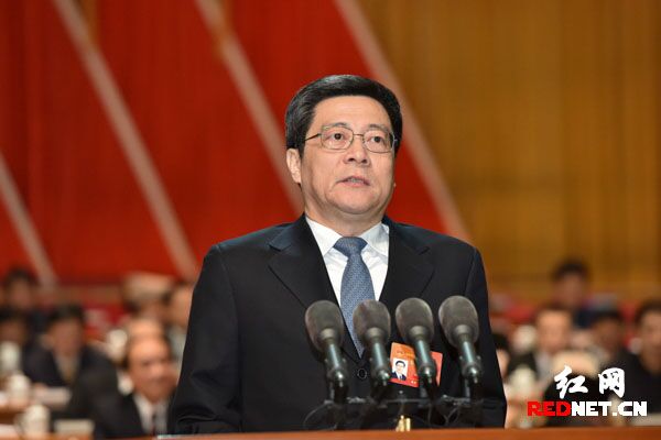 湖南省省长杜家毫作政府工作报告。