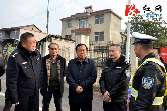 刘桦带队检查春运工作