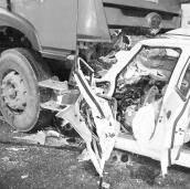 黑龙江一小车迎头