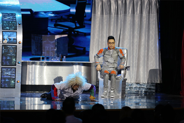 李鸣宇作品充满现代感