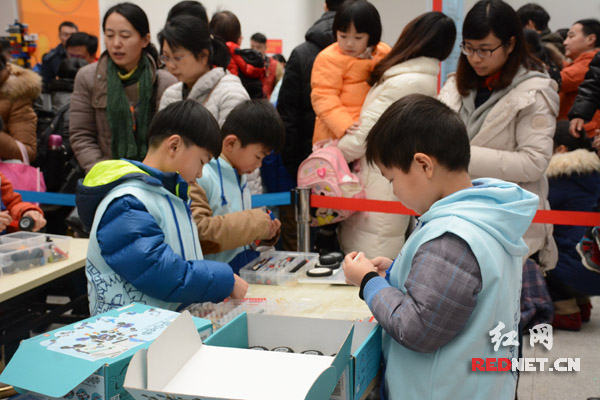 1月30日，湖南省科技馆家庭机器人挑战赛暨Jr.FLL湖南选拔赛现场在湖南省科技馆开赛。