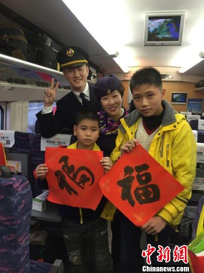 首趟春运“摩托大军”返乡高铁客运专列31日起航