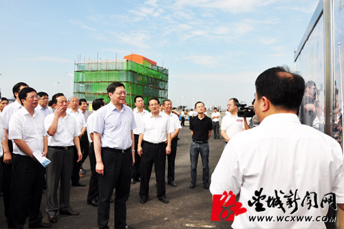 6月26日，杜家毫深入长沙市望城区调研湘江保护与治理工作，并实地察看了湘江长沙综合枢纽运行情况。