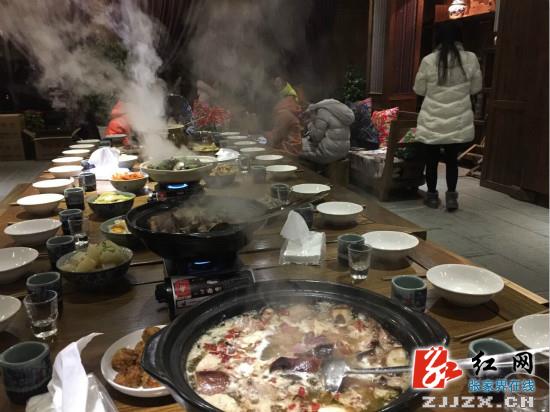 26位游客张家界武陵源溪布街客栈过“赶年”