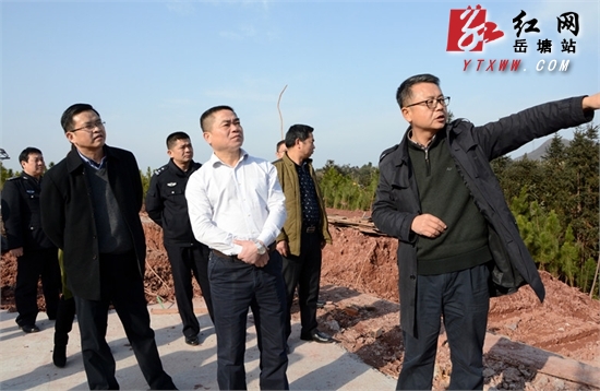 岳塘区集中调度盘龙大观园、金阳城春节期间游客接待工作