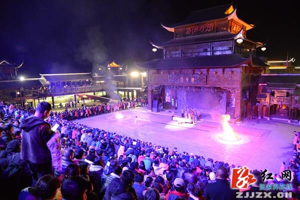 《张家界•魅力湘西》复演  猴年首场爆满