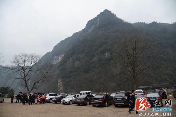 自驾车潮涌张家界 核心景区武陵源接待空间充足