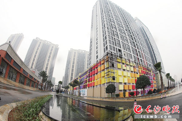 “未来方舟”城市综合体外景。位于“未来方舟”的红星美凯龙家居生活广场将在4月开业。 长沙晚报记者 陈飞